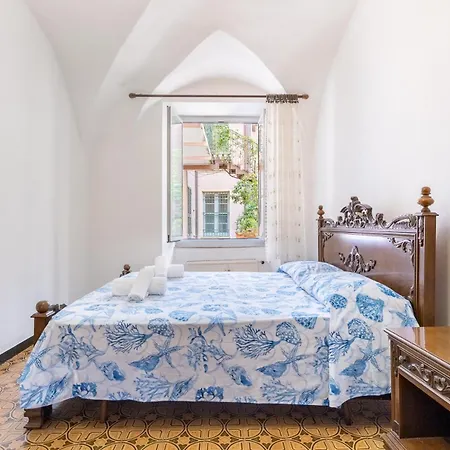 Hostdomus-finalmarina アパート