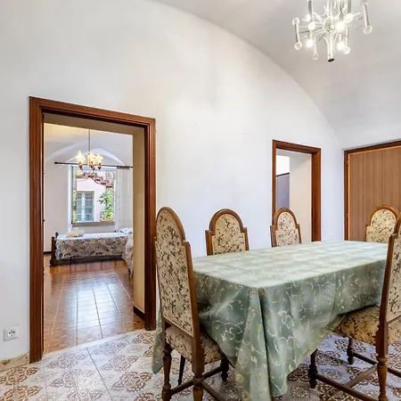 アパート Hostdomus-finalmarina フィナーレ・リーグレ